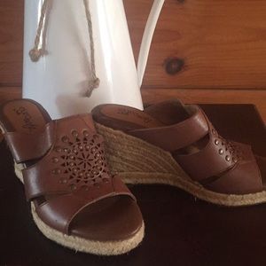 eurosoft by Sofft Tiffany caramel Sandals 6M